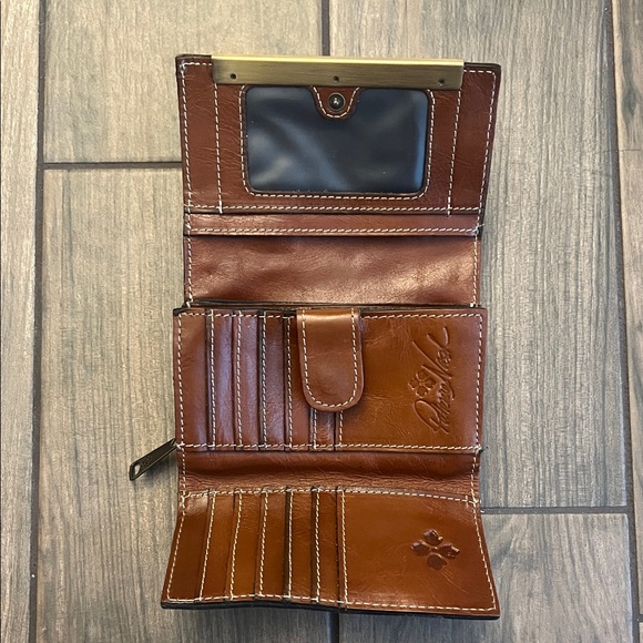 Patricia Nash Brown Trifold Leather Wallet - Picture 3 of 10